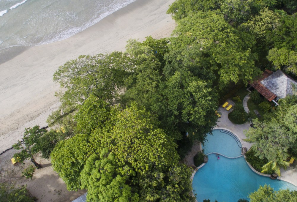 Capitán Suizo Beachfront Boutique Hotel